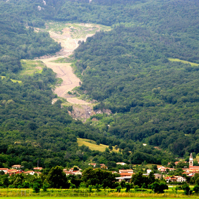 Plaz Slano blato: od naravne sile do inženirskega nadzora